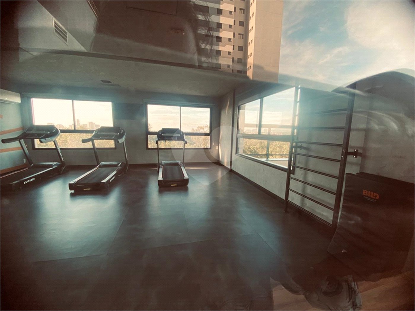Apartamento para alugar com 3 quartos, sendo 1 suíte, em Jardim Maria José, Votorantim, SP
