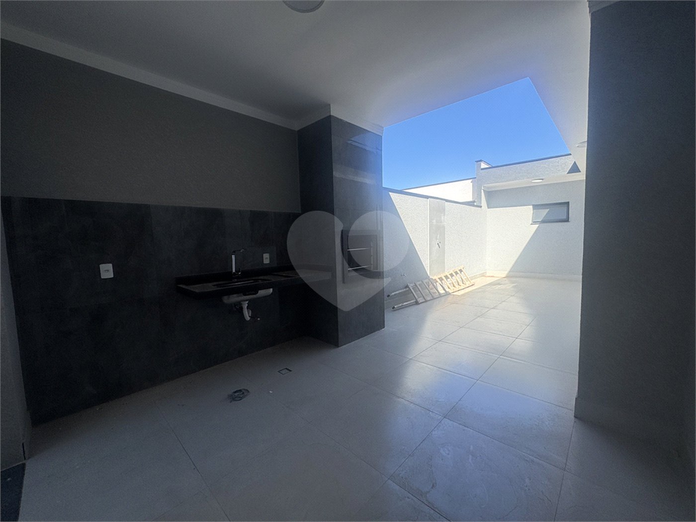 Casa à venda com 3 quartos, sendo 1 suíte, no condomínio Residencial Villagio Wanel, Sorocaba - SP