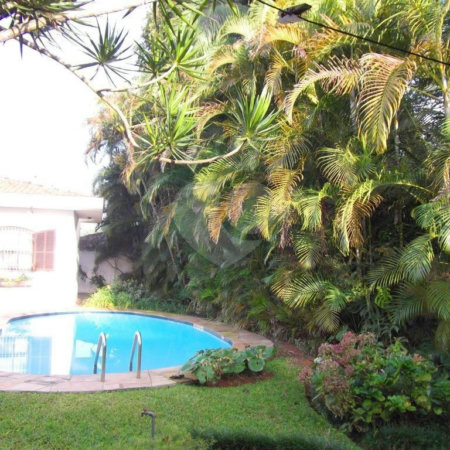 Casa Térrea à venda com 4 quartos, sendo 2 suítes, em Interlagos, São Paulo, SP
