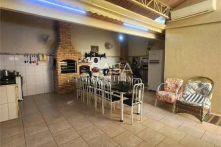 Casa em condomínio à venda com 4 quartos, sendo 1 suíte, em Jardim Americano, Sorocaba, SP