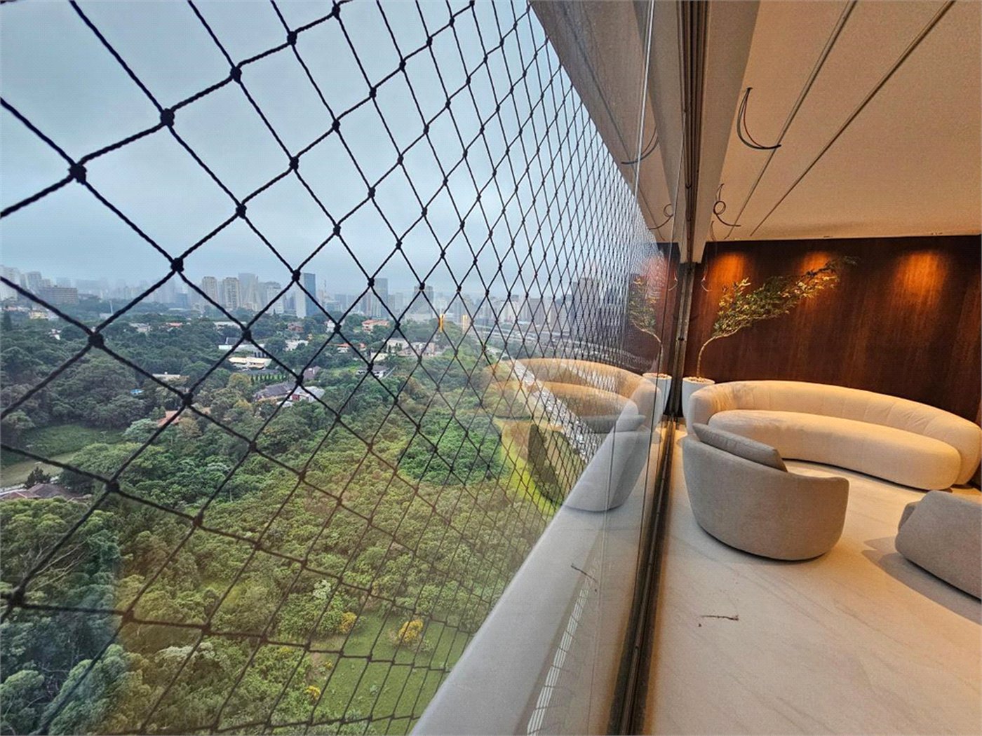 Apartamento à venda com 3 suítes em Jardim Morumbi, São Paulo, SP