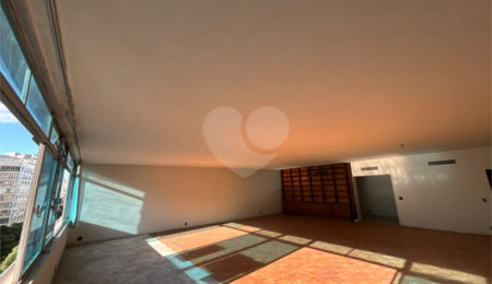 Apartamento à venda com 4 quartos, sendo 1 suíte,  em Flamengo, Rio de Janeiro, RJ