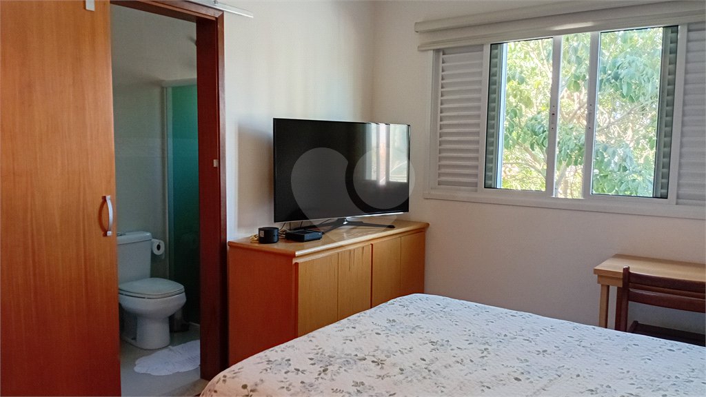 Sobrado à venda com 4 quartos, sendo 2 suítes,  em Vila Gilda, Santo André, SP