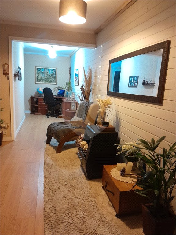 Casa à venda com 3 quartos, sendo 1 suíte, no condomínio Caconde, São Bernardo do Campo - SP