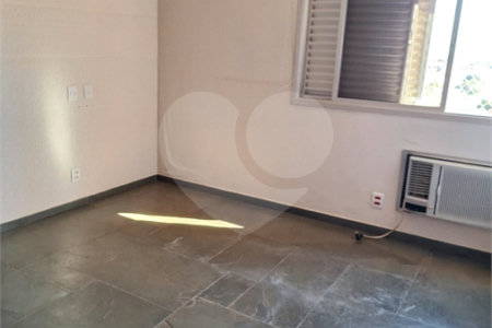 Apartamento à venda com 3 quartos, sendo 1 suíte, no Centro, Araraquara, SP