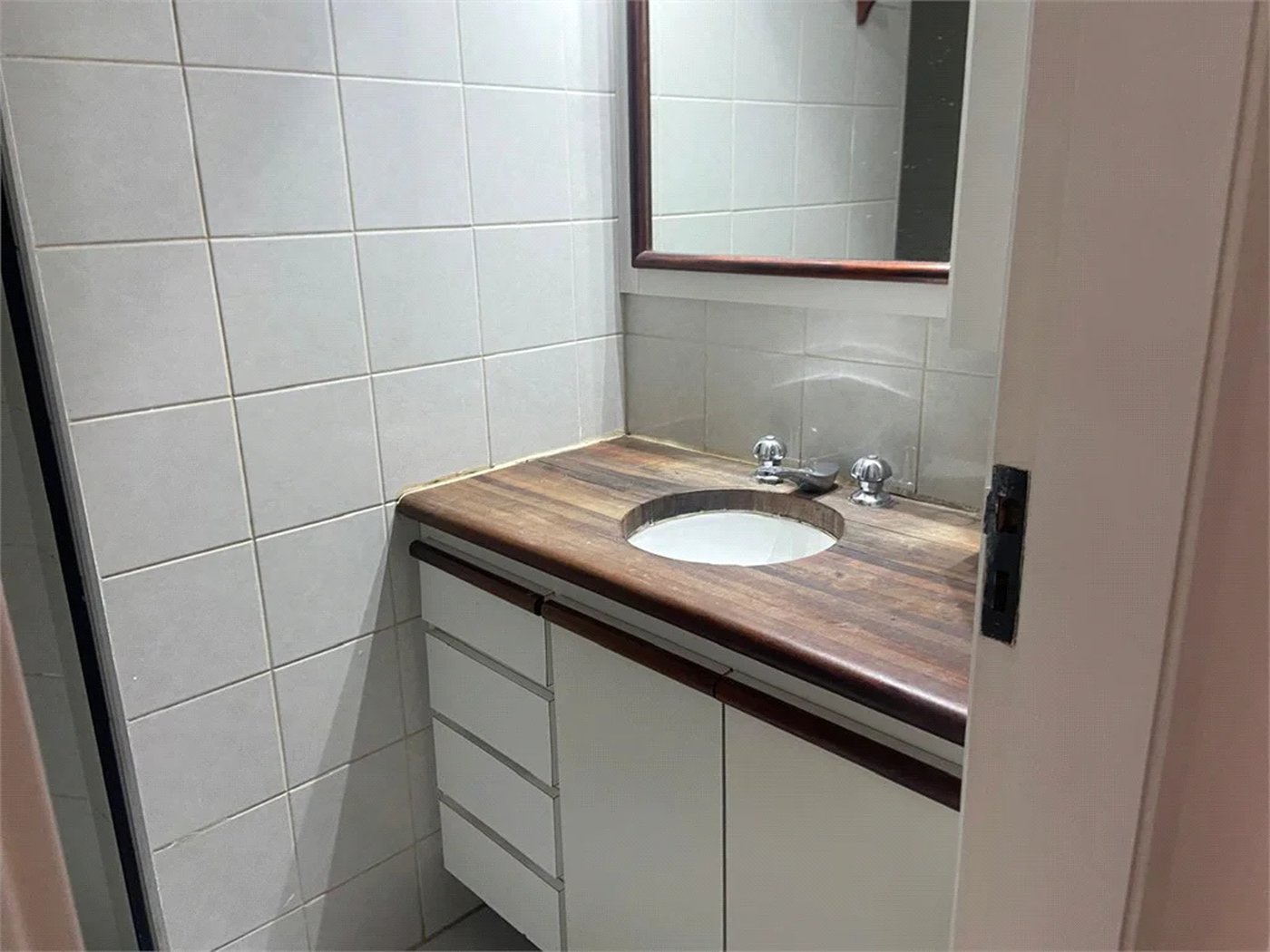 Apartamento para alugar com 3 quartos, sendo 1 suíte, em Jardim Bonfiglioli, São Paulo, SP