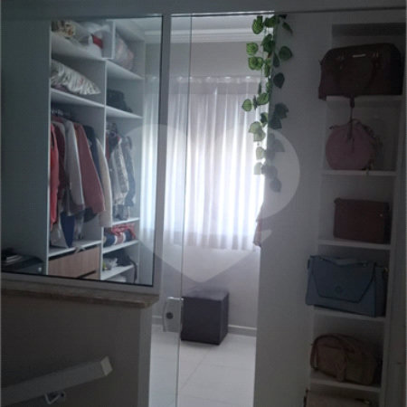 Casa à venda com 3 suítes no condomínio Villa das Flores, Mogi das Cruzes - SP