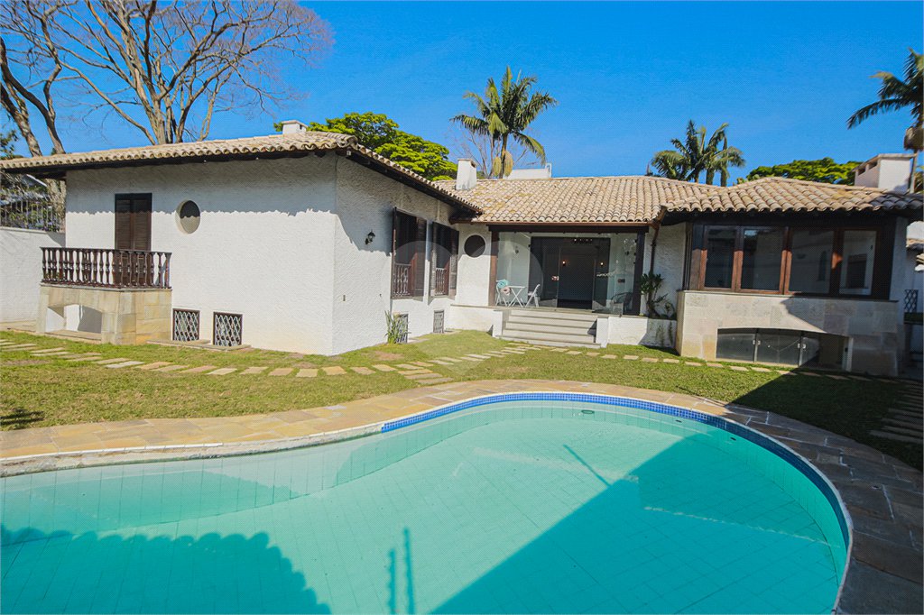 Casa Térrea à venda ou para alugar com 4 quartos, sendo 3 suítes, em Alto da Boa Vista, São Paulo, SP