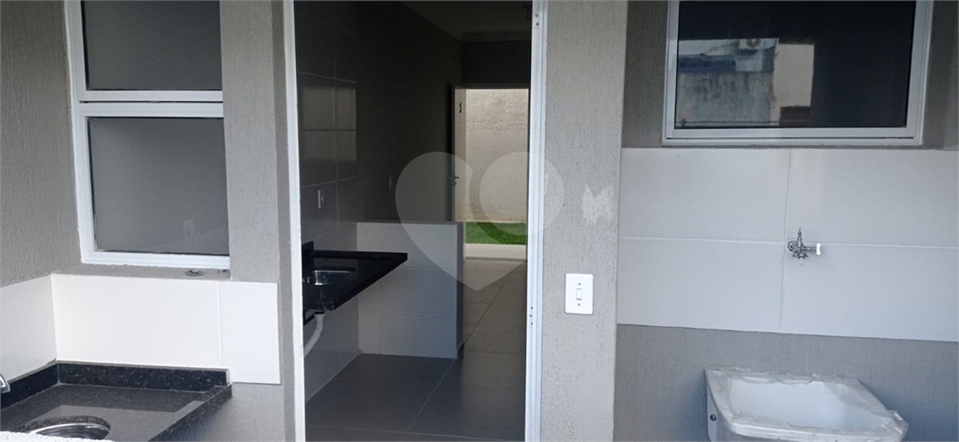 Apartamento à venda com 2 quartos em Jardim Saira, Sorocaba, SP
