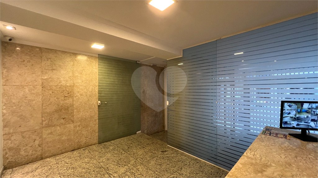 Apartamento à venda com 3 quartos, sendo 1 suíte, em Pinheiros, São Paulo, SP