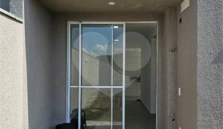Apartamento para alugar com 2 quartos, sendo 1 suíte,  em Nova São Pedro, São Pedro da Aldeia, RJ