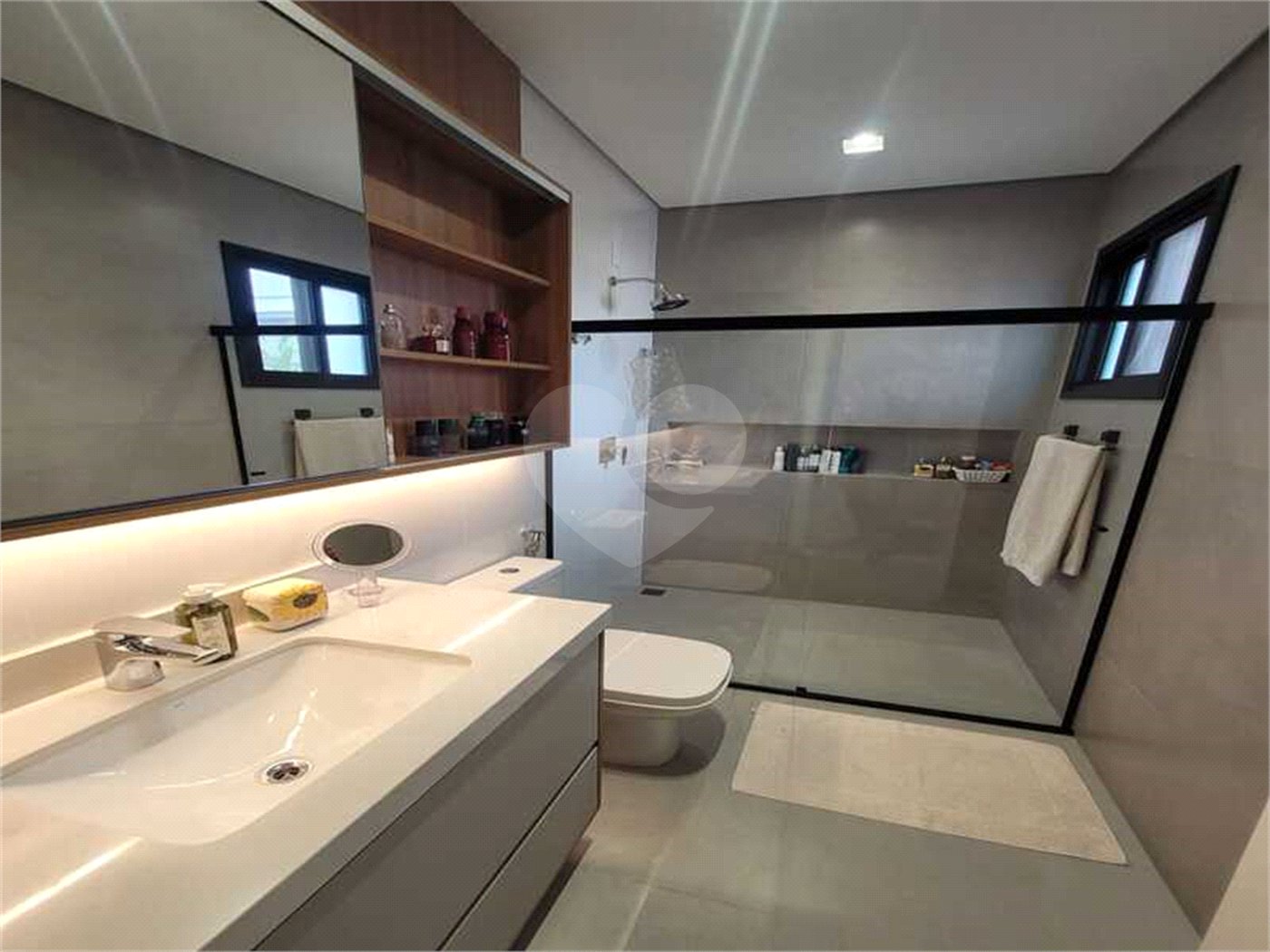 Casa à venda com 3 suítes no condomínio Piemonte, Indaiatuba - SP