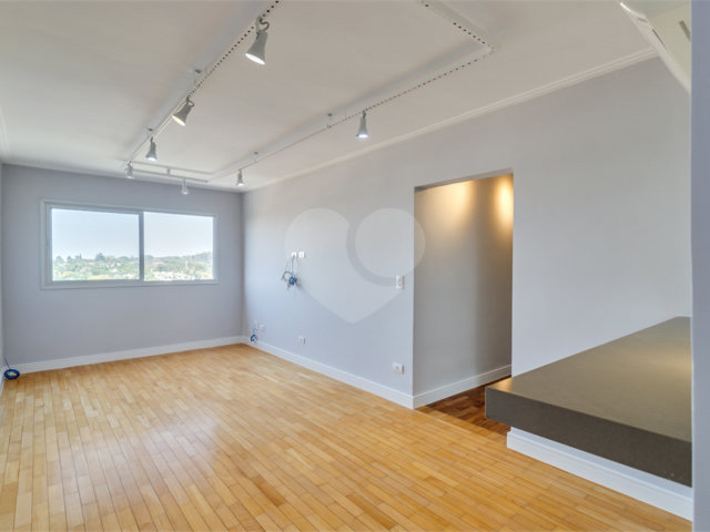 Apartamento à venda com 2 quartos, sendo 1 suíte,  em Santo Amaro, São Paulo, SP
