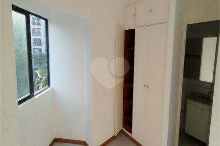Apartamento à venda com 2 quartos, sendo 1 suíte,  em Jardim Parque Morumbi, São Paulo, SP