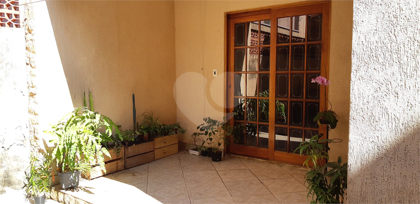 Sobrado à venda com 7 quartos, sendo 2 suítes, em Jardim Marajoara, São Paulo, SP