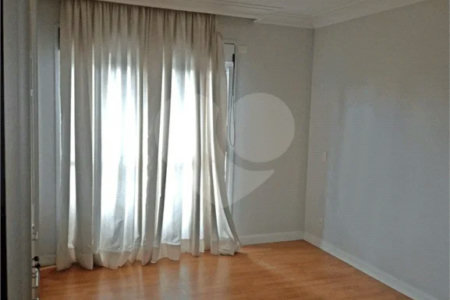Apartamento a venda com 252 m² no Campo belo.