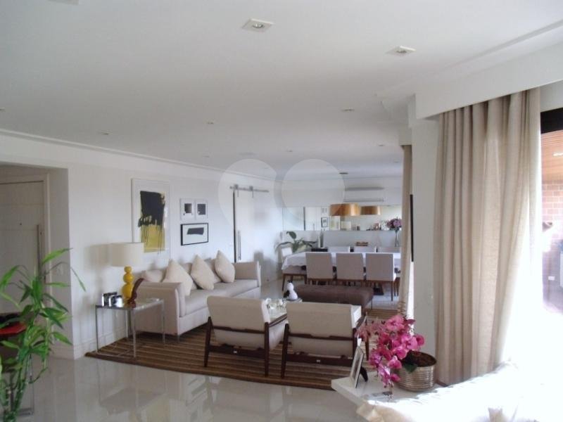 Apartamento à venda com 4 suítes em Jardim Vitória Régia, São Paulo, SP
