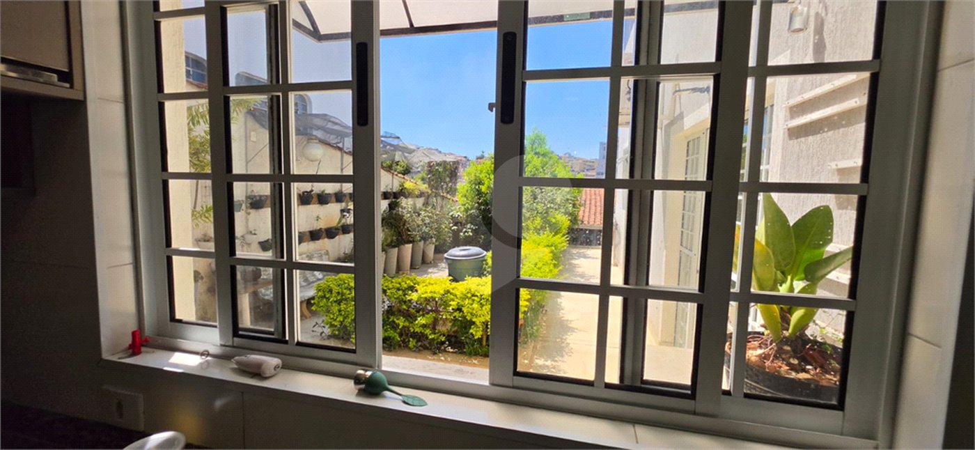 Casa Térrea à venda ou para alugar com 8 quartos, sendo 4 suítes, em Vila Pereira Barreto, São Paulo, SP