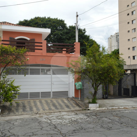 Casa à venda com 3 quartos, sendo 1 suíte, em Jardim Prudência, São Paulo, SP