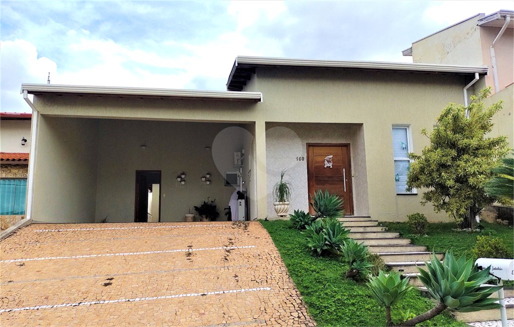 Casa à venda com 3 suítes no condomínio Portal dos Ipês, Indaiatuba - SP
