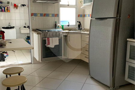 Casa à venda com 3 quartos, sendo 2 suítes,  no condomínio Residencial Jardins, São Bernardo do Campo - SP
