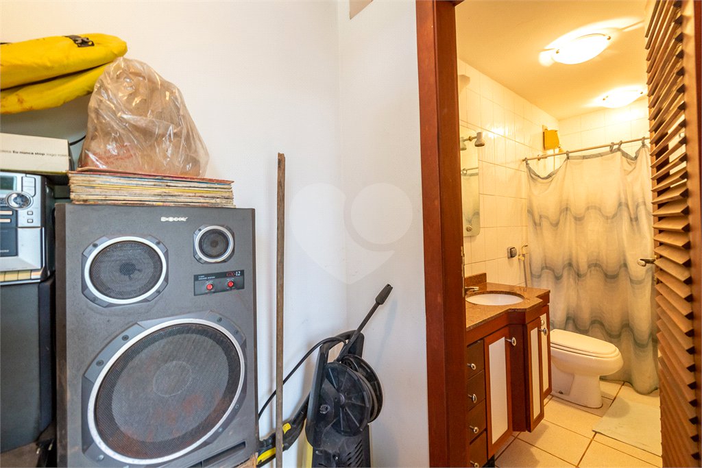 Casa à venda com 4 quartos, sendo 2 suítes, em Brooklin Paulista, São Paulo, SP