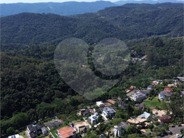 Terreno à venda no condomínio Suíça da Cantareira, Mairiporã - SP