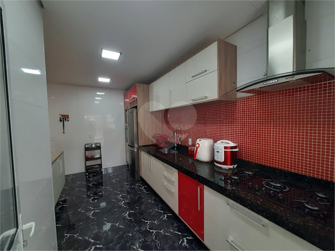 Casa à venda com 3 quartos, sendo 1 suíte, no condomínio Golden Park Residence II, Sorocaba - SP