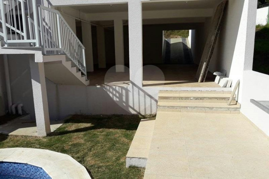 Sobrado à venda com 3 quartos, sendo 1 suíte, em Villa Verde, Franco da Rocha, SP