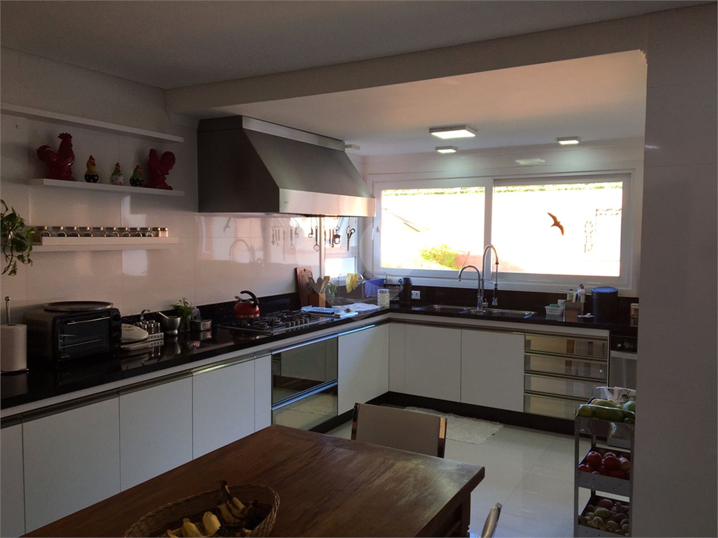 Casa à venda com 3 suítes no condomínio Suíça da Cantareira, Mairiporã - SP