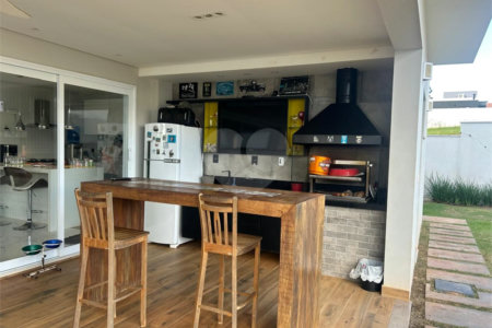 Casa à venda com 3 suítes no condomínio Terras de Lucas, Sorocaba - SP