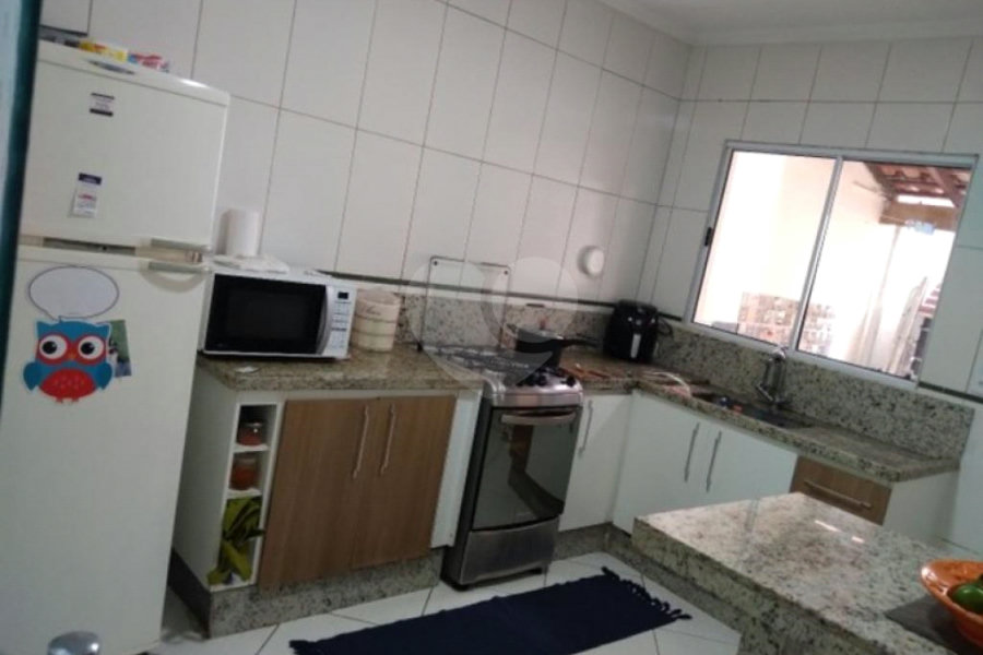 Casa à venda com 2 quartos em Itaquera, São Paulo, SP