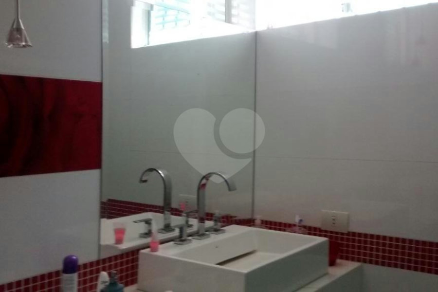 Sobrado à venda com 4 suítes em Tremembé, São Paulo, SP