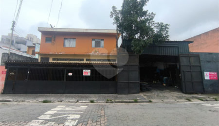 Sobrado à venda com 5 quartos, sendo 2 suítes,  em Jardim Monte Kemel, São Paulo, SP
