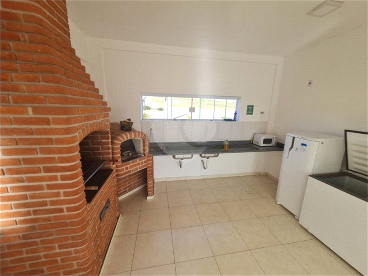 Casa à venda com 3 quartos, sendo 1 suíte, no condomínio Horto Florestal Villagio, Sorocaba - SP