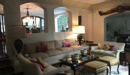 Casa à venda com 5 quartos, sendo 2 suítes, em Jardim Everest, São Paulo, SP