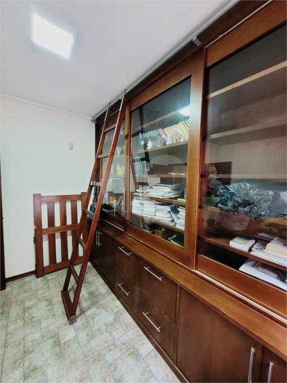 Sobrado à venda com 4 quartos, sendo 1 suíte, em Jardim Regina, Indaiatuba, SP