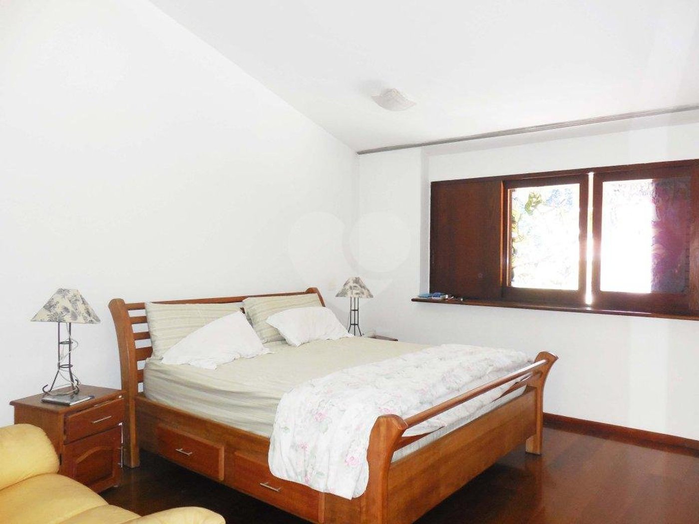 Sobrado à venda ou para alugar com 4 quartos, sendo 1 suíte, em Alto da Boa Vista, São Paulo, SP