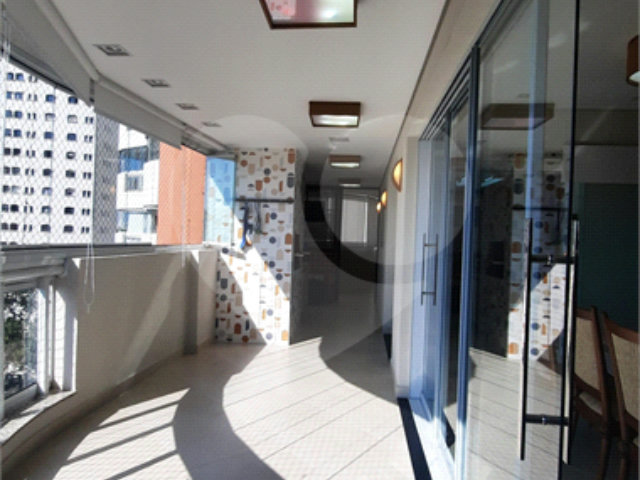 Apartamento à venda com 3 suítes em Jardim Marajoara, São Paulo, SP