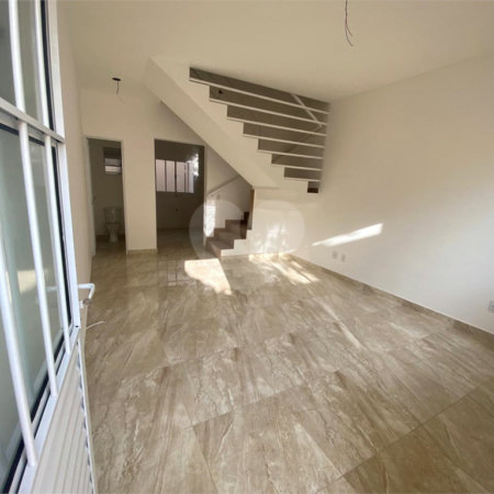 Casa para alugar com 2 suítes no condomínio Residencial Vila Amélia, Poá - SP