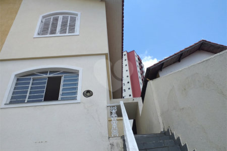 Sobrado à venda com 3 quartos, sendo 1 suíte, em Vila Gustavo, São Paulo, SP
