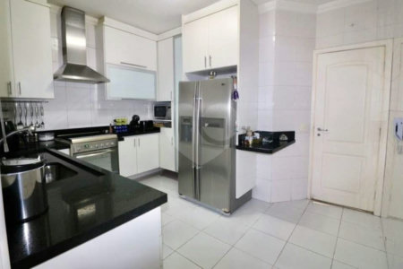 Casa à venda com 3 quartos, sendo 1 suíte, no condomínio Taquaral Village, São Paulo - SP