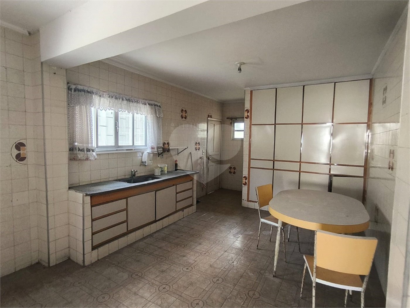 Sobrado à venda com 3 quartos, sendo 1 suíte, em Tremembé, São Paulo, SP