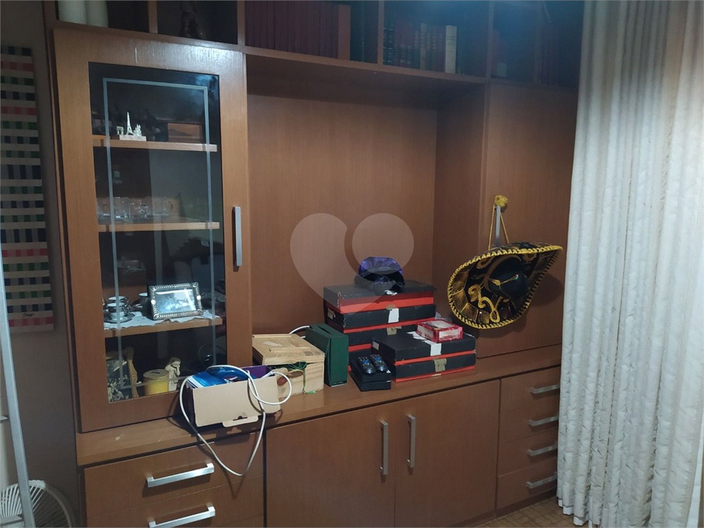 Casa à venda ou para alugar com 6 quartos, sendo 1 suíte, em Vila Junqueira, São Roque, SP