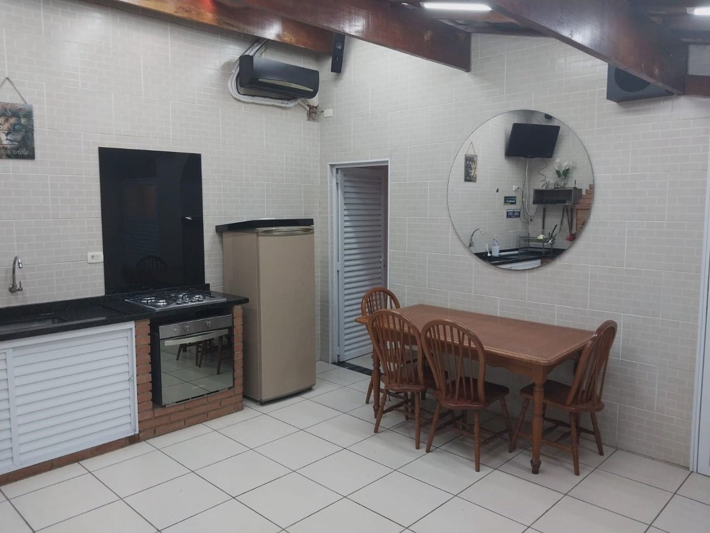 Casa à venda, 204 m² por R$ 585.000,00 - Vila Mateo Bei - São Vicente/SP