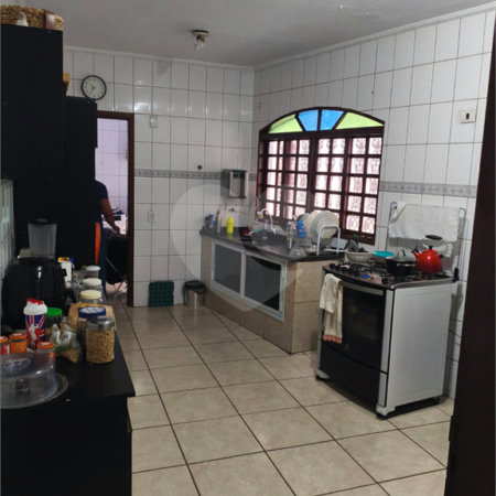 Sobrado à venda com 3 quartos, sendo 1 suíte,  em Conjunto Residencial Vista Verde, São Paulo, SP