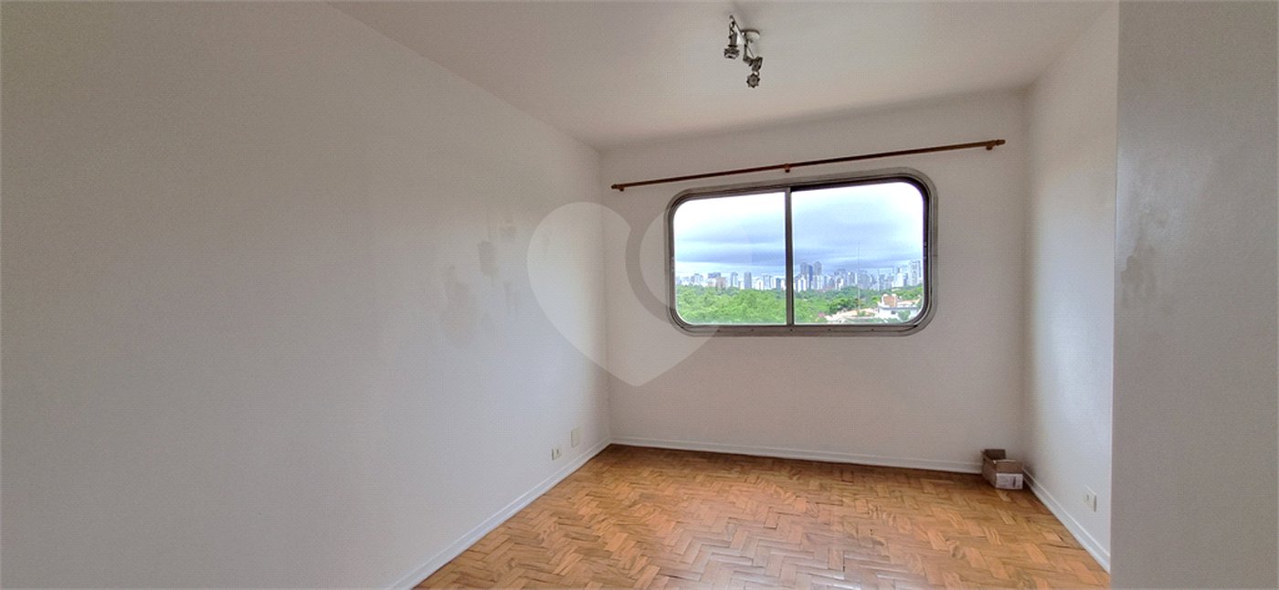Apartamento à venda com 1 suíte em Vila Alexandria, São Paulo, SP