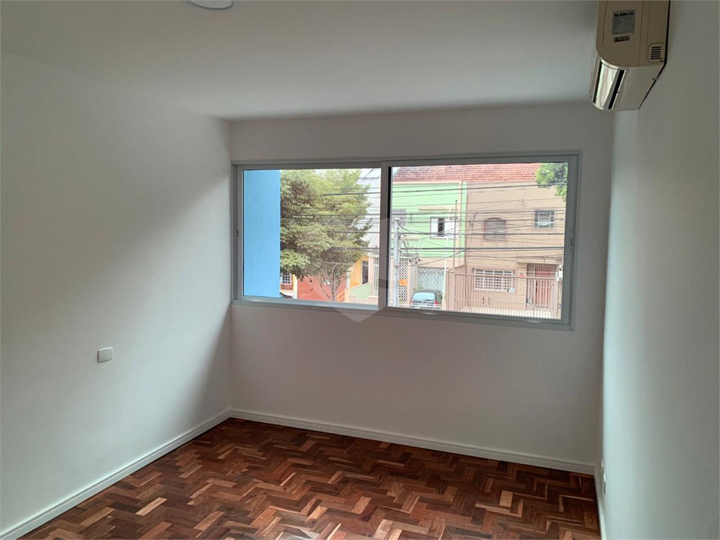 Sobrado à venda ou para alugar com 7 quartos, sendo 3 suítes, em Vila Mariana, São Paulo, SP