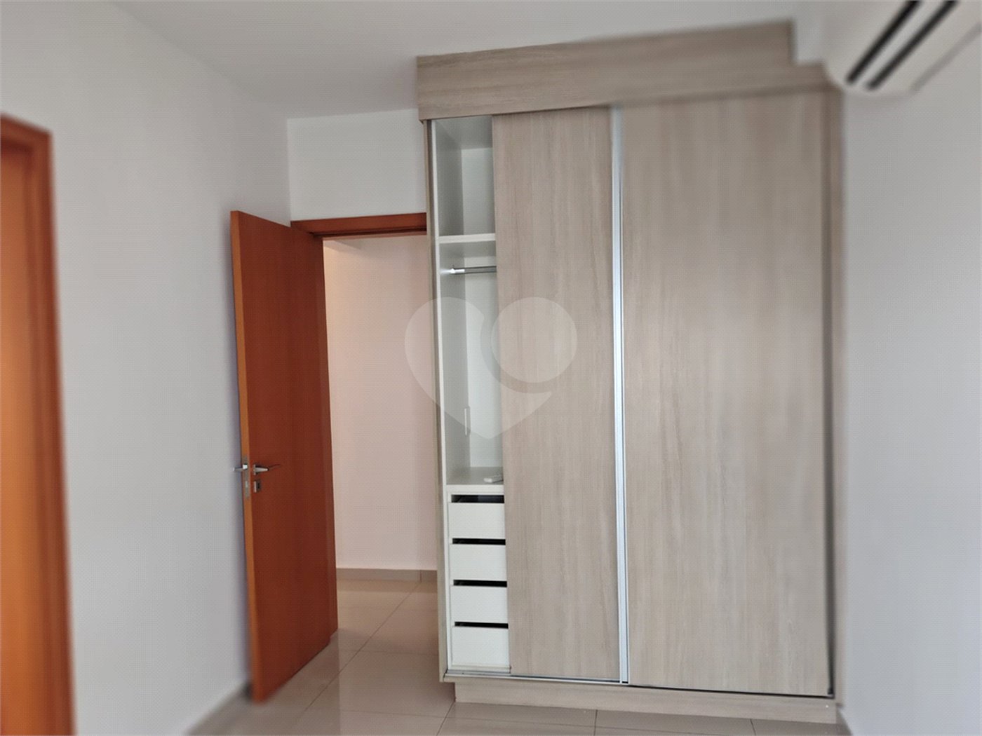 Apartamento para alugar com 3 suítes em Condomínio Itamaraty, Ribeirão Preto, SP