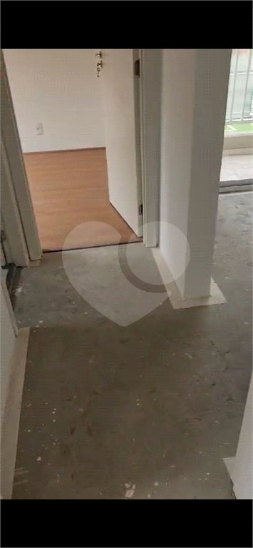 Apartamento à venda com 2 quartos em Pari, São Paulo, SP